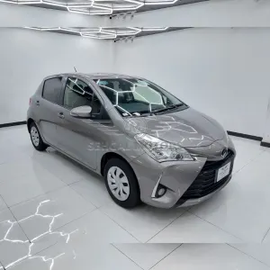Toyota vitz F 1.0 2018