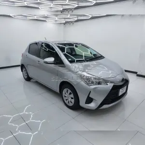 Toyota vitz F 1.0 2018