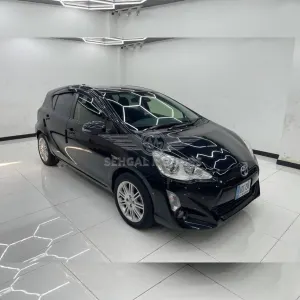 Toyota aqua 1.5 Hybrid 2016